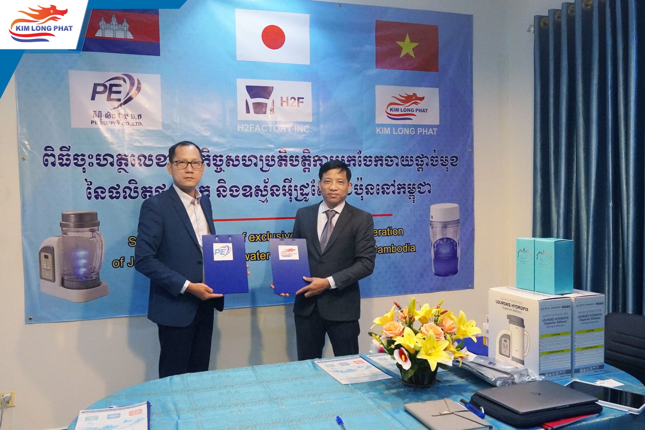 Lễ ký kết hợp tác nhà phân phối độc quyền sản phẩm tại Campuchia