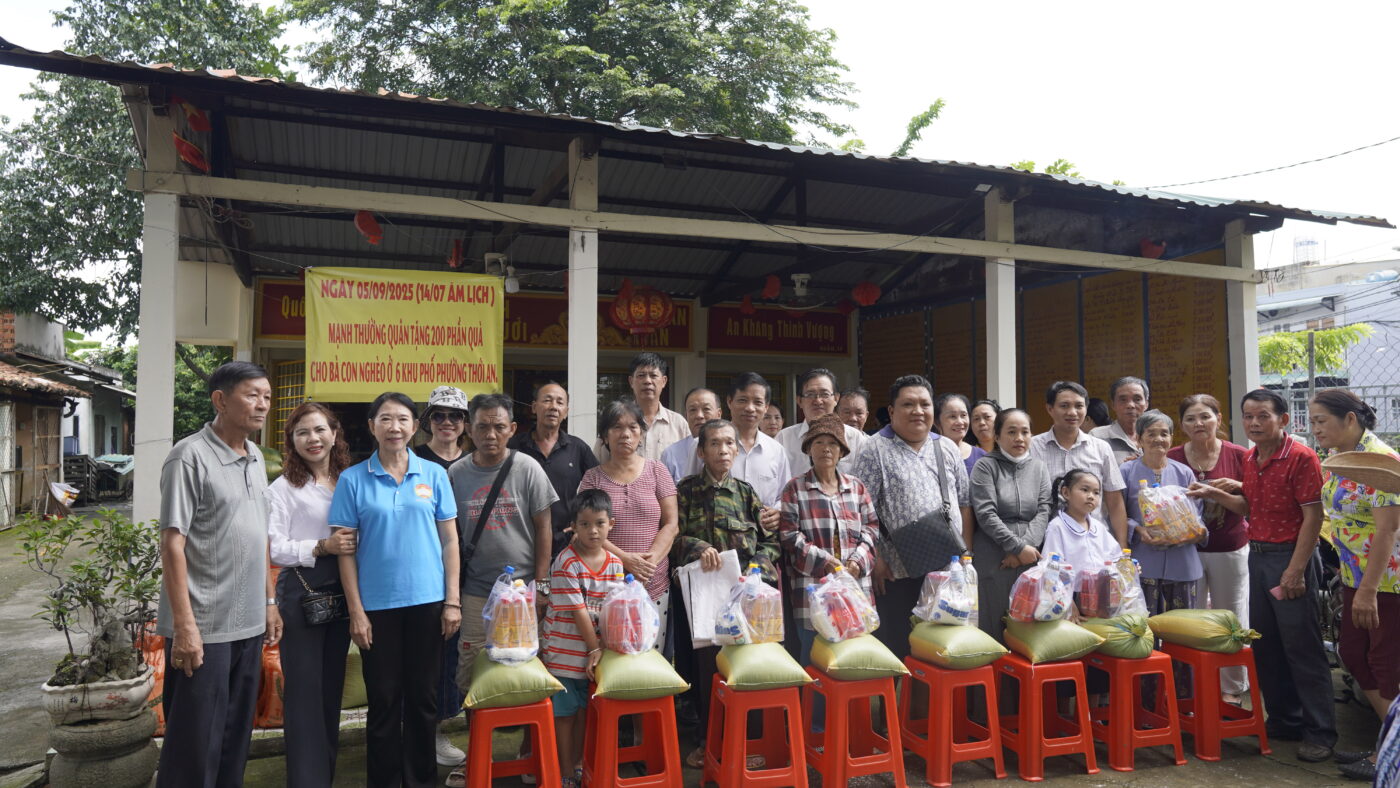 LAN TỎA YÊU THƯƠNG: 200 PHẦN QUÀ VÀ NƯỚC HYDRO ĐẾN VỚI BÀ CON KHÓ KHĂN TẠI TP. HỒ CHÍ MINH